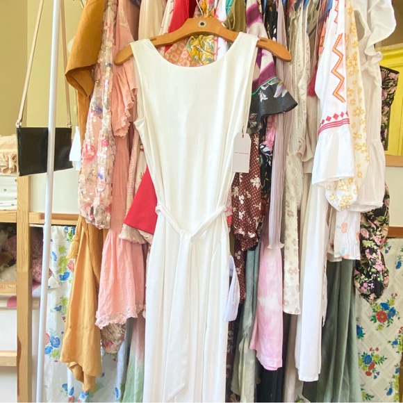 Dress The Population - NWT Karlie Sleeveless
Body-Con Midi Cocktail Dress White - Picture 4 of 16